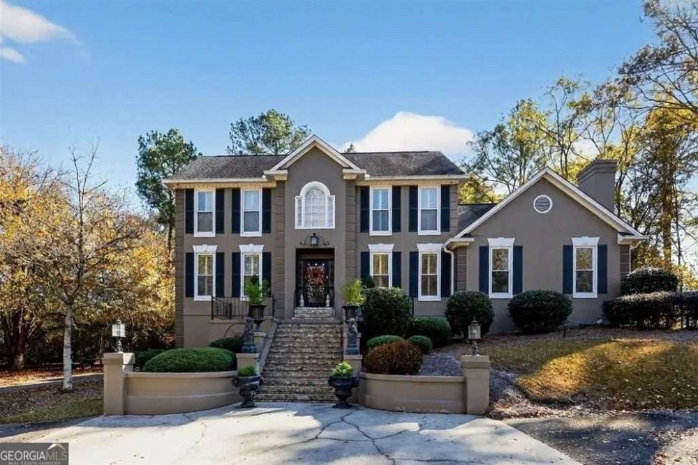 1183 Saint Andrews Drive