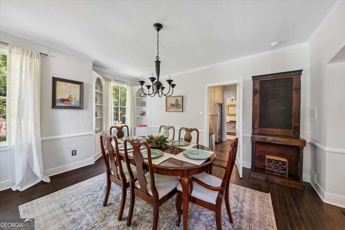 3280 Ingleside Avenue