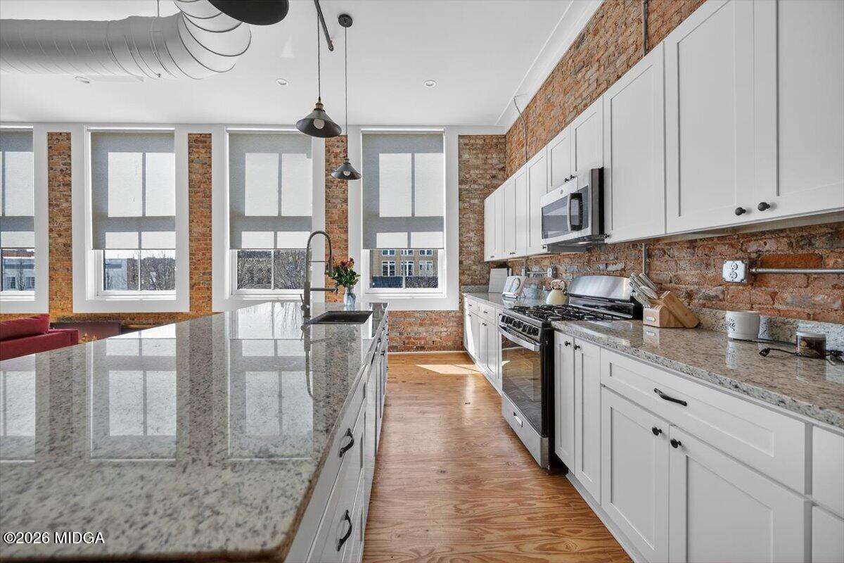 565 Poplar Street, Macon, Georgia