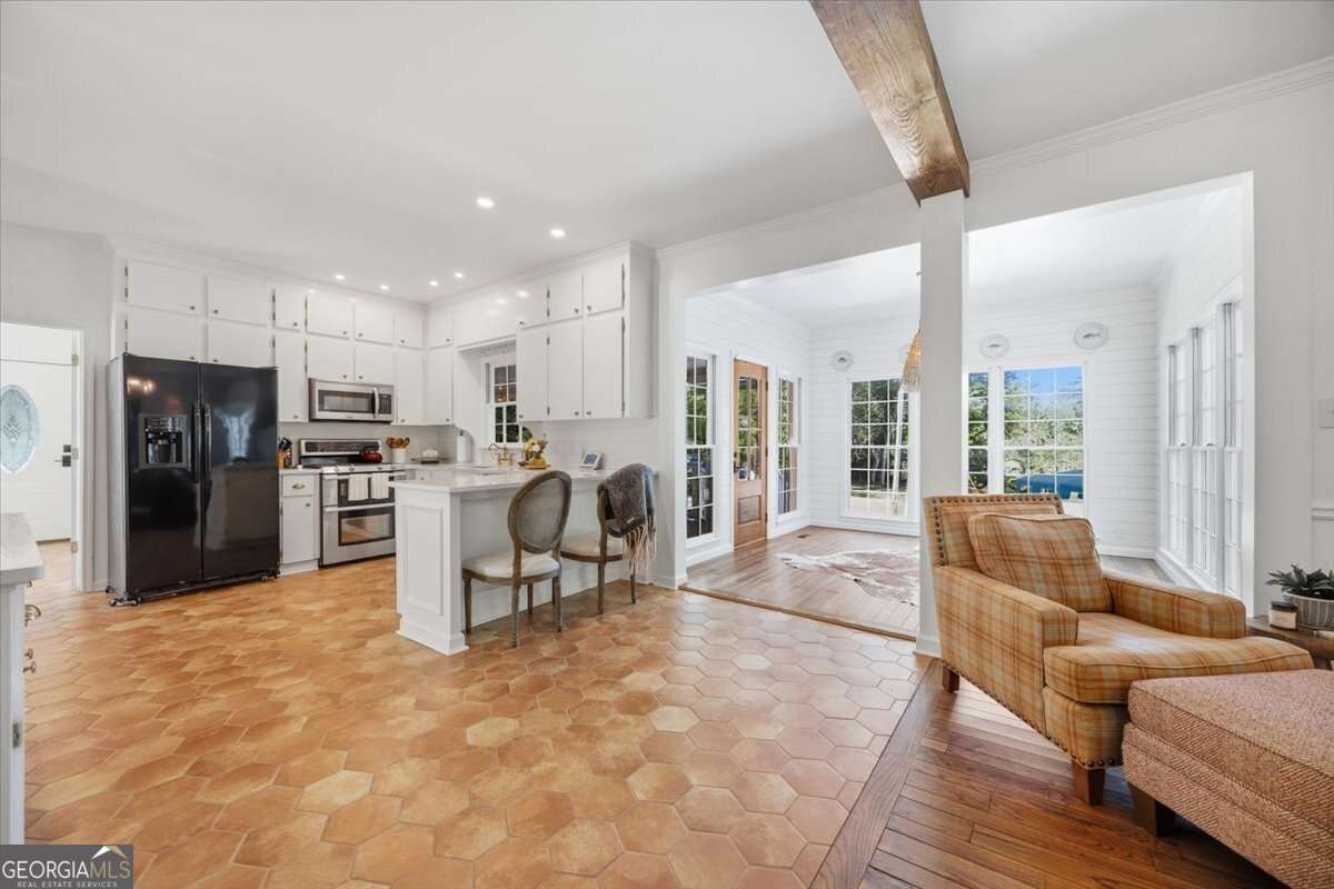 - Joanna "JoJo" Jones