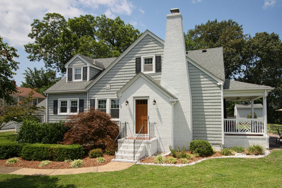 Beautifully maintained home with excellent curb appeal, showcasing the importance of preparation before listing a home for sale