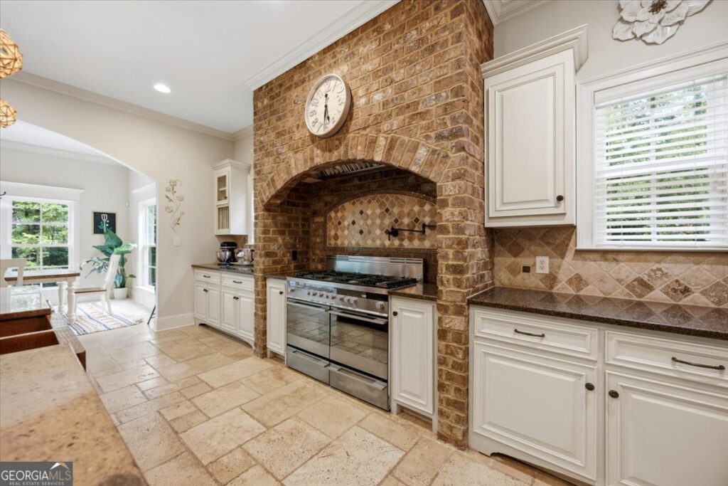 309 Heydon Court Macon, GA 31210